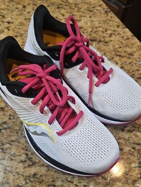 Saucony Women's White Running Shoes with Pink Laces and Yellow Accent